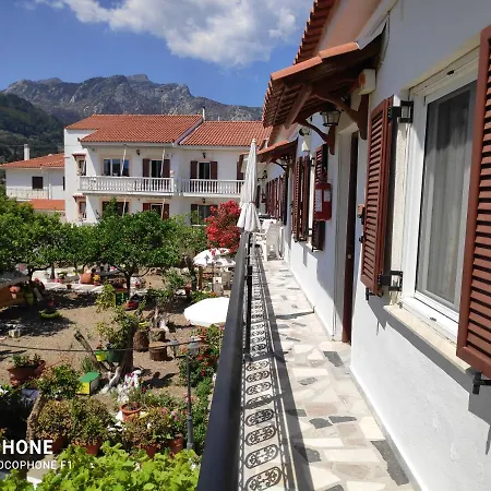 Katerina Apartments Kokkari Exterior photo